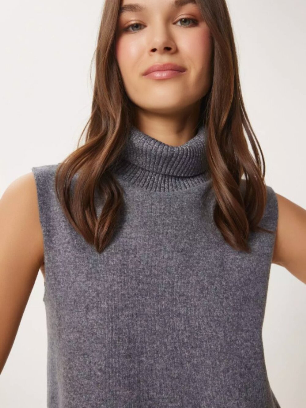 Zara Sleeveless Turtleneck Knit Top in Charcoal Gray